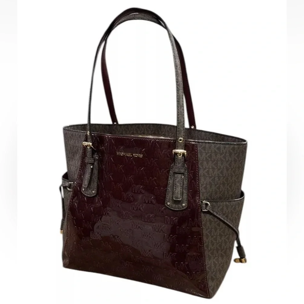 MICHAEL KORS Burgandy Brown Voyager East West Signature Tote Purse Shoulder Bag